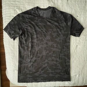 Lululemon Drysense Training Shirt Medium